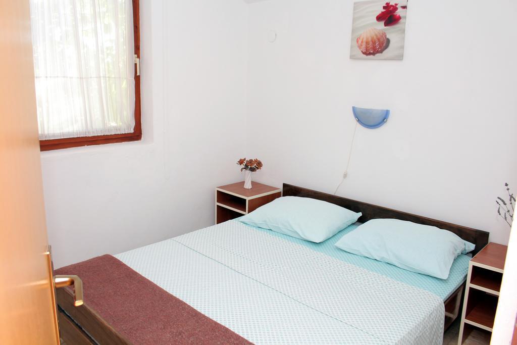 Apartments Mas-Rafaj Vir Bagian luar foto