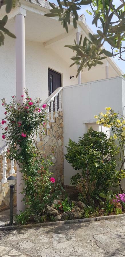 Apartments Mas-Rafaj Vir Bagian luar foto